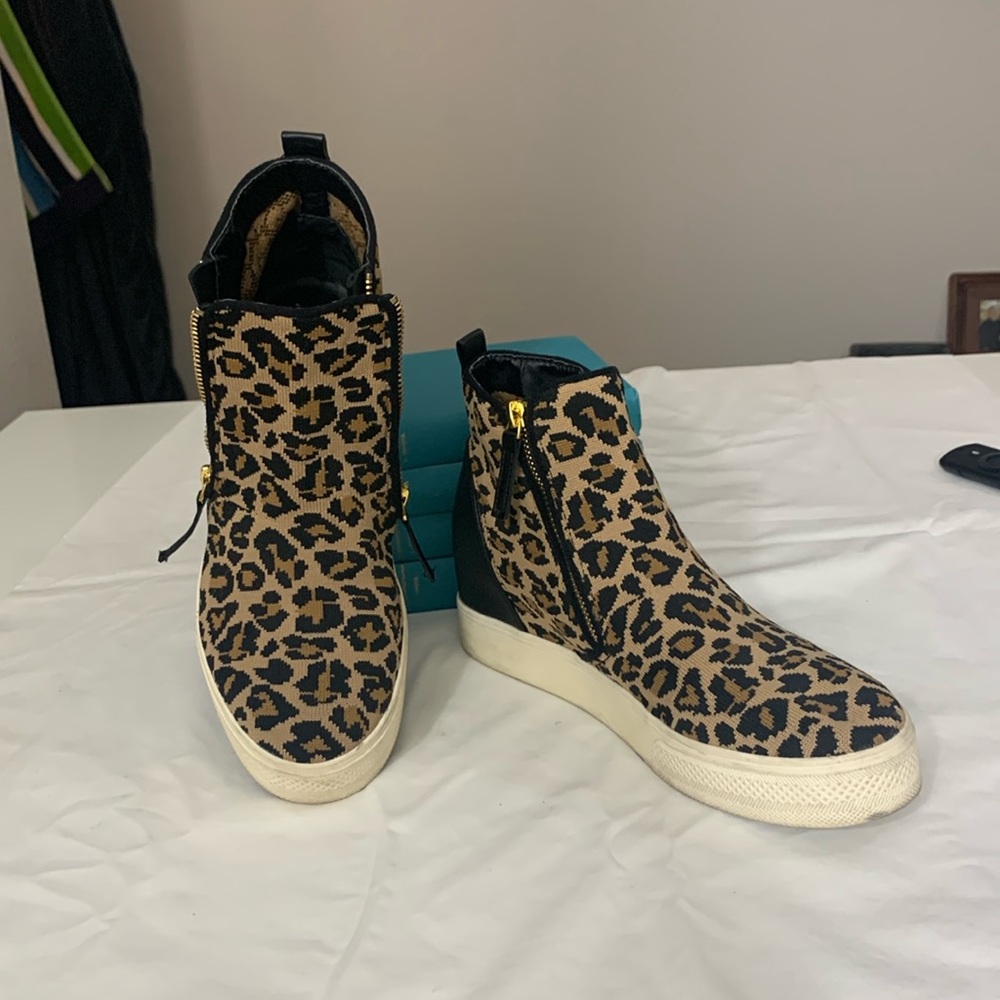 Steve Madden bootee shoes size 9